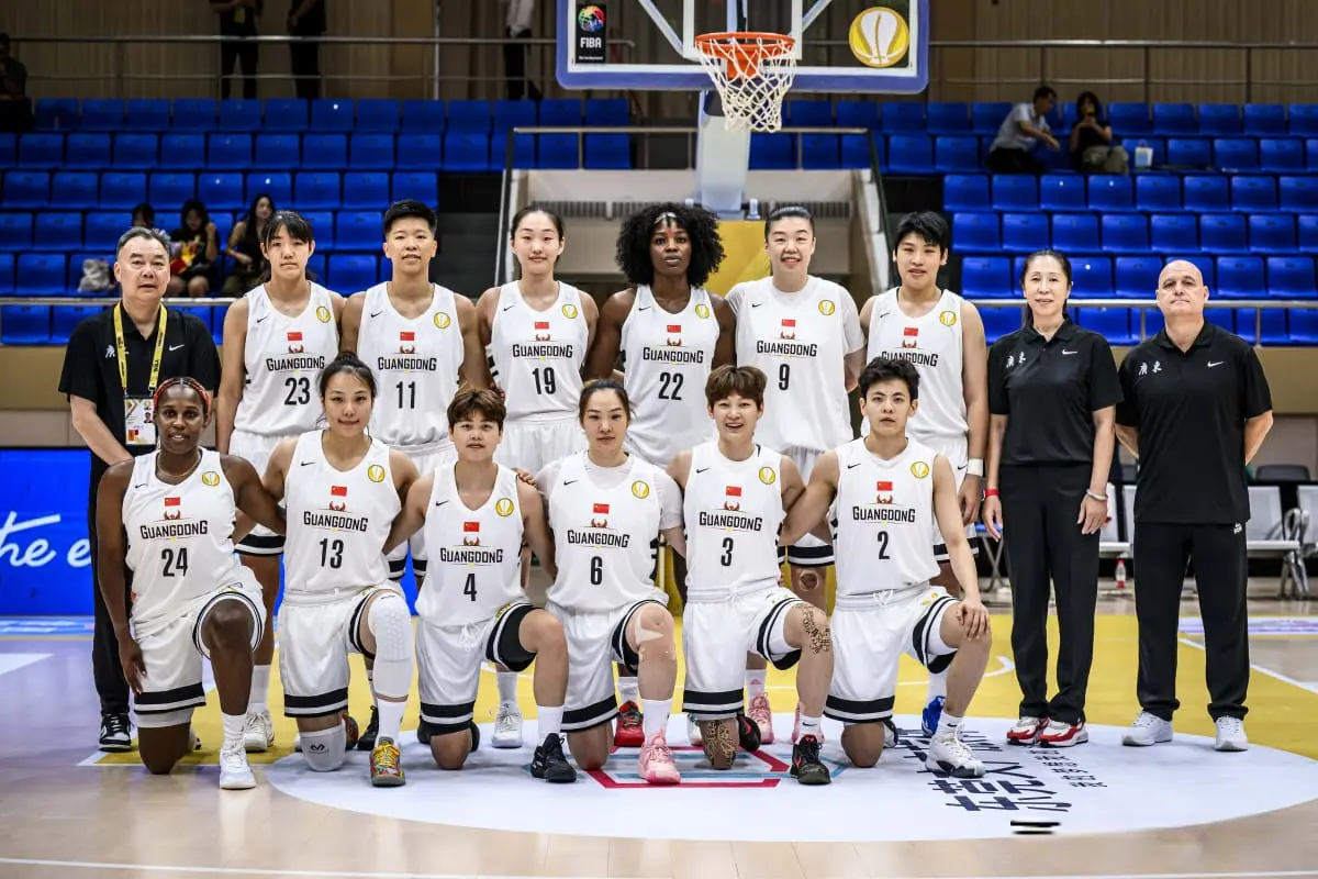 杨舒予已回, 来了首秀